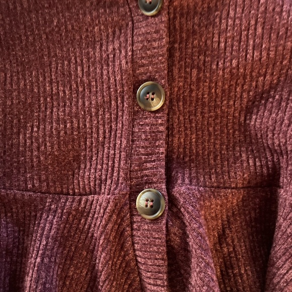 Shein women’s button front Peplum long sleeved Tee - Picture 3 of 6